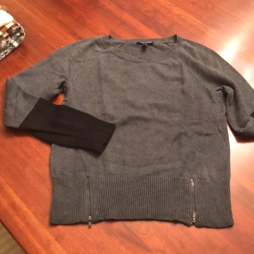 Gray and black color block zip hem sweater